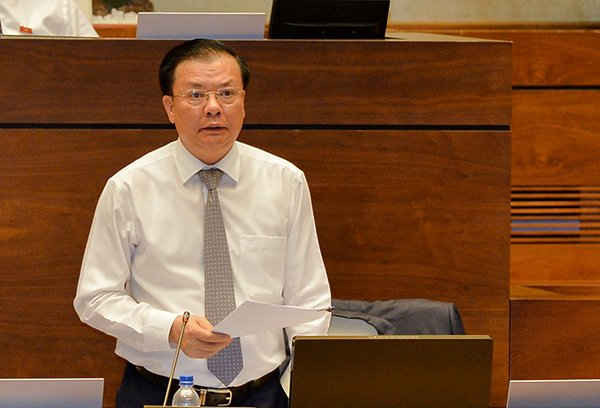Bộ trưởng Bộ Tài chính Đinh Tiến Dũng phát biểu tại phiên thảo luận chiều 9/6. Ảnh: quochoi.vn