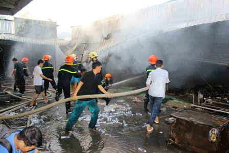 Vụ cháy xảy ra tại chợ Vị Thắng, huyện Vị Thủy ngày 19/3/2017 đã làm cho 3 người bị bỏng, 9 ki ốt bị cháy rụi hoàn toàn.