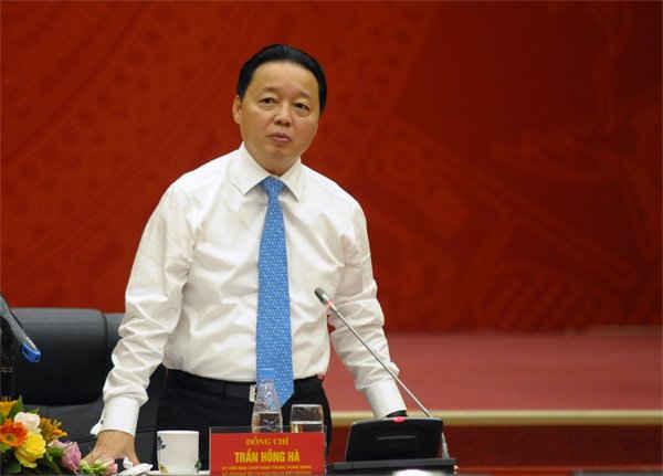 Bộ trưởng Bộ TN&MT Trần Hồng Hà phát biểu tại buổi làm việc