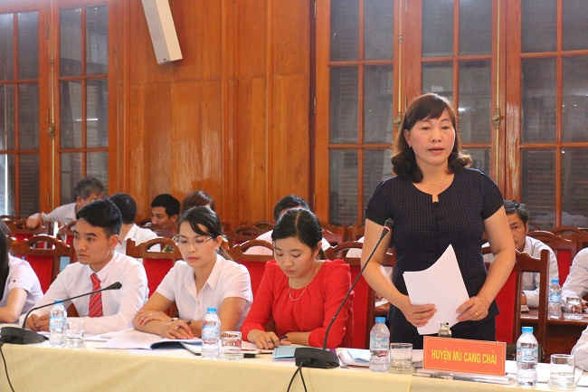 Lãnh đạo huyện Mù Cang Chải đóng góp ý kiến về những thuận lợi, khó khăn trong quá trình triển khai thực hiện Dự án.