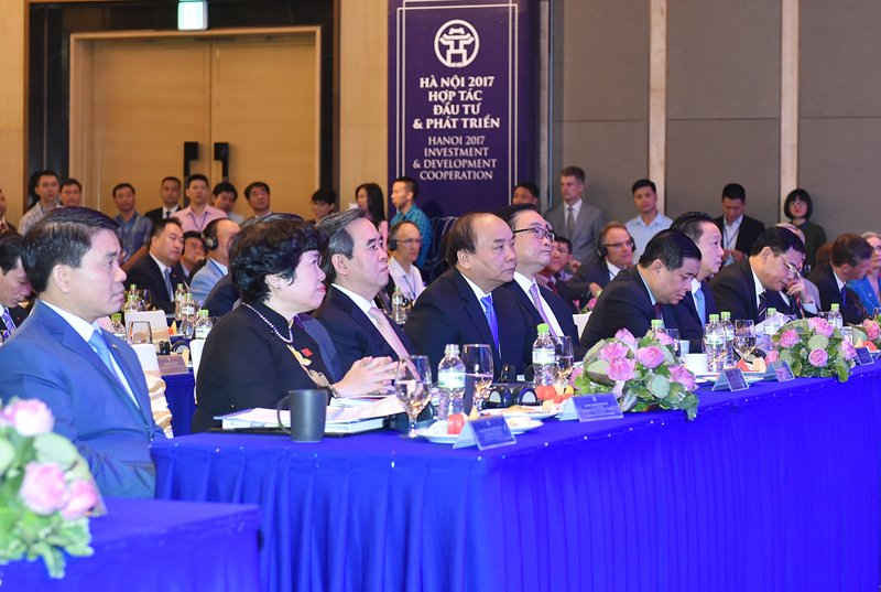 Thủ tướng Nguyễn Xuân Phúc tham dự hội nghị