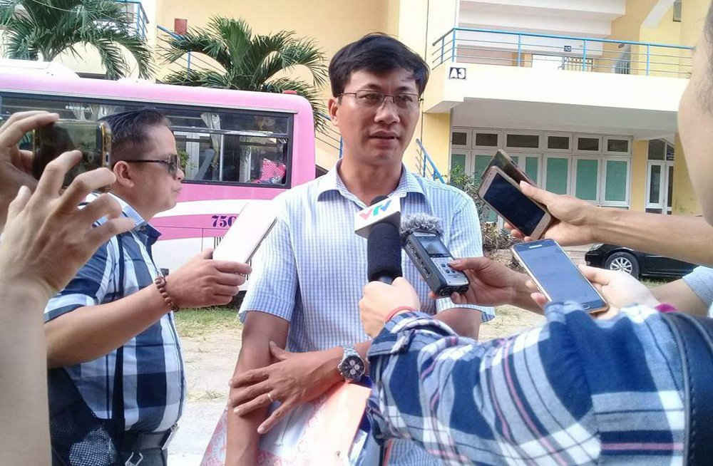 Ông Lê Quốc Tuấn, Giám đốc Công ty Chuỗi Giá Trị (đơn vị thi công) xin lỗi khi đã san ủi lăng mộ