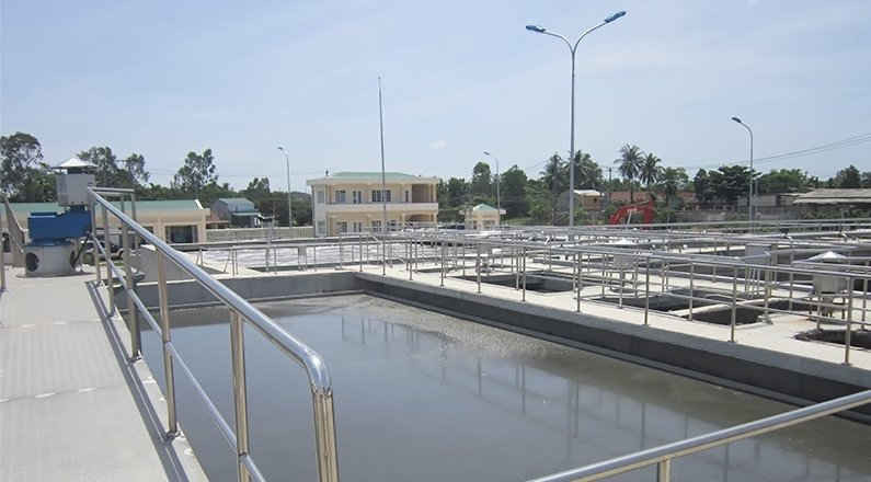 Đơn vị quản lý, vận hành Trạm xử lý nước thải KCN Quảng Phú và các đơn vị có liên quan có biện pháp xử lý dứt điểm, không để ảnh hưởng đến cuộc sống của người dân trong khu vực