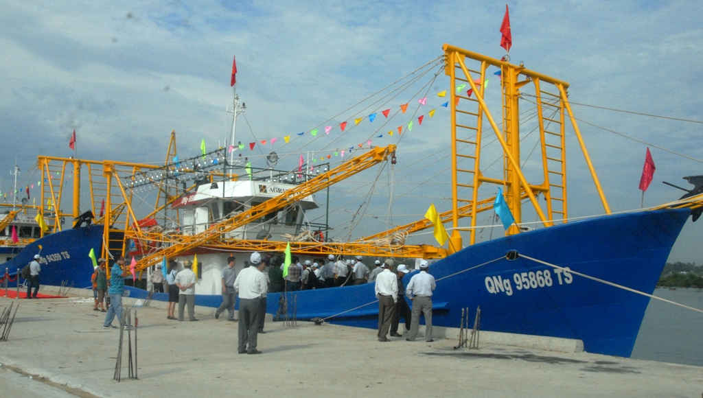 Sở NN&PTNT tỉnh Quảng Ngãi tiến hành rà soát, kiểm tra lại các tàu vỏ thép của ngư dân tỉnh Quảng Ngãi