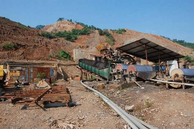 Nhà máy tuyển quặng của Cty Khoáng sản Tây Bắc thủ phạm gây ra vụ vỡ đập bùn thải 30/9/2014