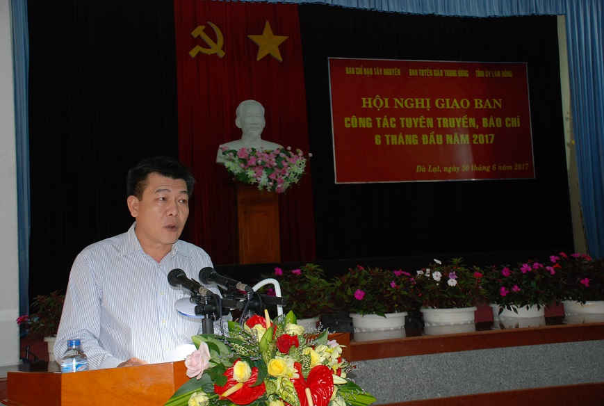 Đồng chí Nguyễn Đức Phong, Uỷ viên Chuyên trách BCĐ Tây Nguyên phát biểu khai mạc Hội nghị.
