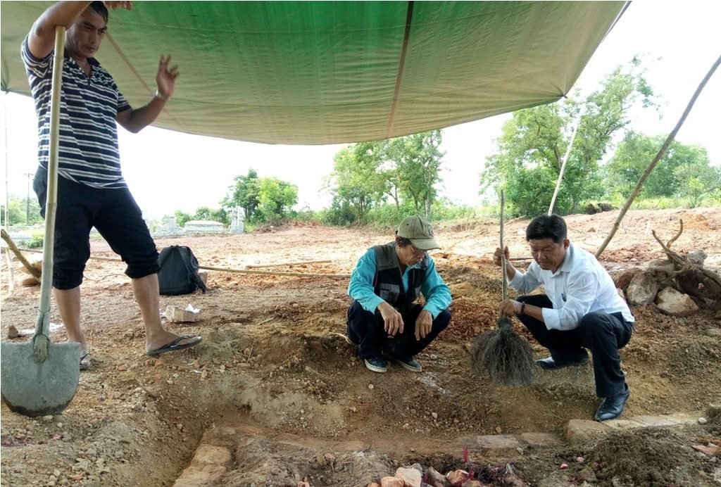 Huyệt mộ vợ vua Tự Đức vừa được Hội đồng trị sự Nguyễn Phước tộc tìm thấy