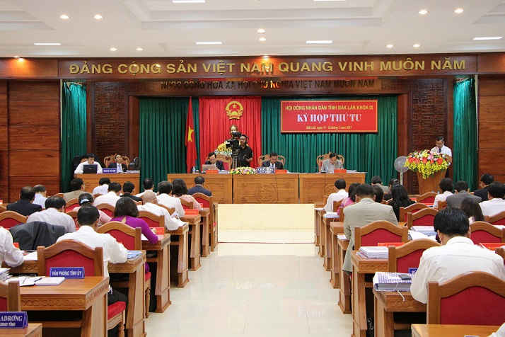 HĐND tỉnh Đắk Lắk khóa 9, kỳ họp thứ 4 thảo luận về việc chấp hành pháp luật trong hoạt động khai thác khoáng sản.