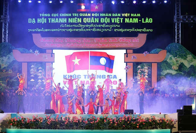 Chương trình nhằm mục đích vun đắp tình hữu nghị Việt Nam – Lào.
