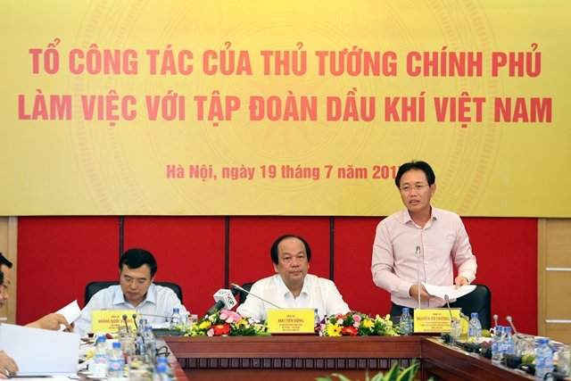 TGĐ Nguyễn Vũ Trường Sơn báo cáo thưc hiện nhiệm vụ với Tổ công tác