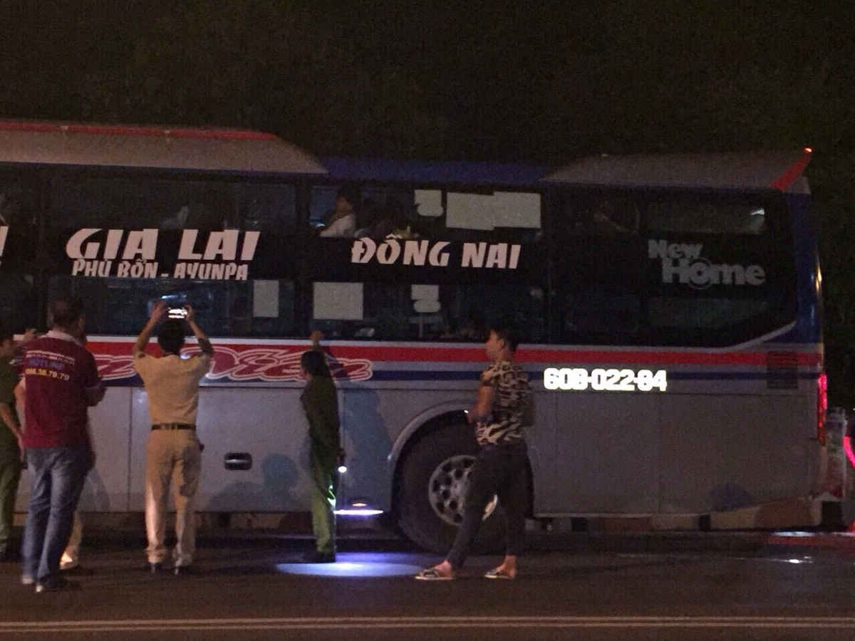 Tây Nguyên: Tình trạng ném đá xe khách tái diễn trên đường Hồ Chí Minh