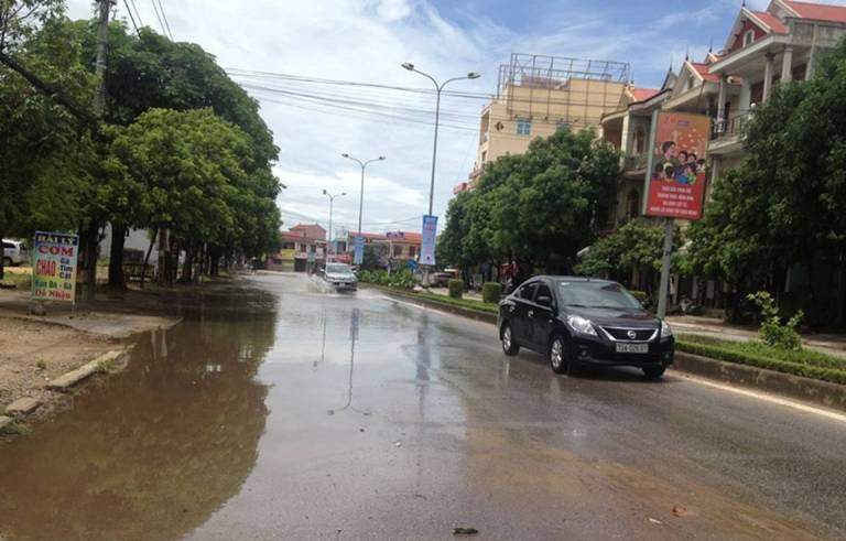 Hiện trạng ứ nước, chậm tiêu thoát vẫn đang xảy ra tại đô thị hạt nhân của Quảng Bình.