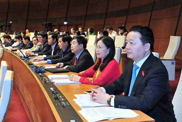 Bộ trưởng - Đại biểu Quốc hội Trần Hồng Hà tại kỳ họp thứ 3, Quốc hội khóa XIV. Ảnh: Quốc Khánh