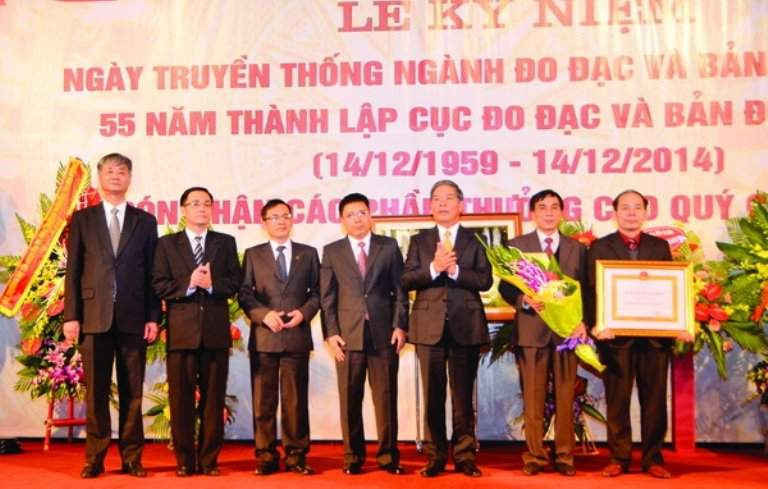 Ngành Đo đạc và Bản đồ Việt Nam đón nhận phần thưởng cao quý của Nhà nước. Ảnh: Hoàng Minh