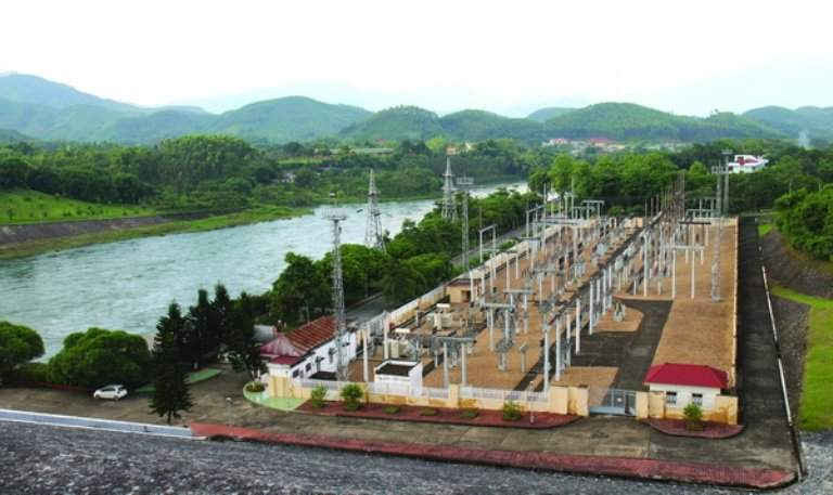 Nhà máy Thủy điện Thác Bà cung cấp sản lượng điện khoảng 400 triệu kWh/năm