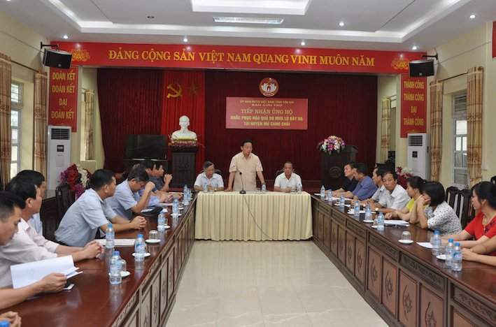 Bộ trưởng Trần Hồng Hà dẫn đầu đoàn công tác của Bộ Tài nguyên và Môi trường lên thăm hỏi, tặng quà hỗ trợ đồng bào tỉnh Yên Bái khắc phục hậu quả lũ ống lũ quét.
