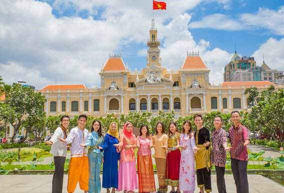 Cac đại biểu Việt Nam (ở phía Nam) sẽ tham dự Chương trình Tàu Thanh Niên Đông Nam Á – Nhật Bản SSEAYP 2017 
