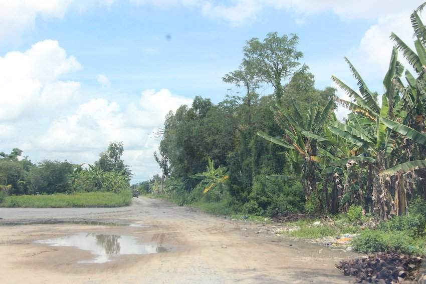 Phần lớn đất trong phạm vi quy hoạch dự án KCN Hưng Phú 2A do Cty BMC làm chủ đầu tư của rất nhiều hộ dân đã bị treo suốt 8 năm qua vẫn chưa được bồi thường, giải phóng mặt bằng. 