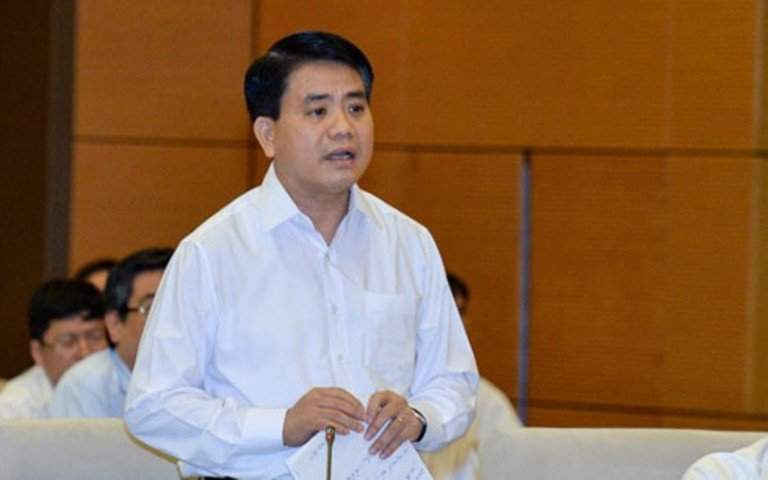 Chủ tịch UBND TP Hà Nội Nguyễn Đức Chung báo cáo tại phiên chất vấn