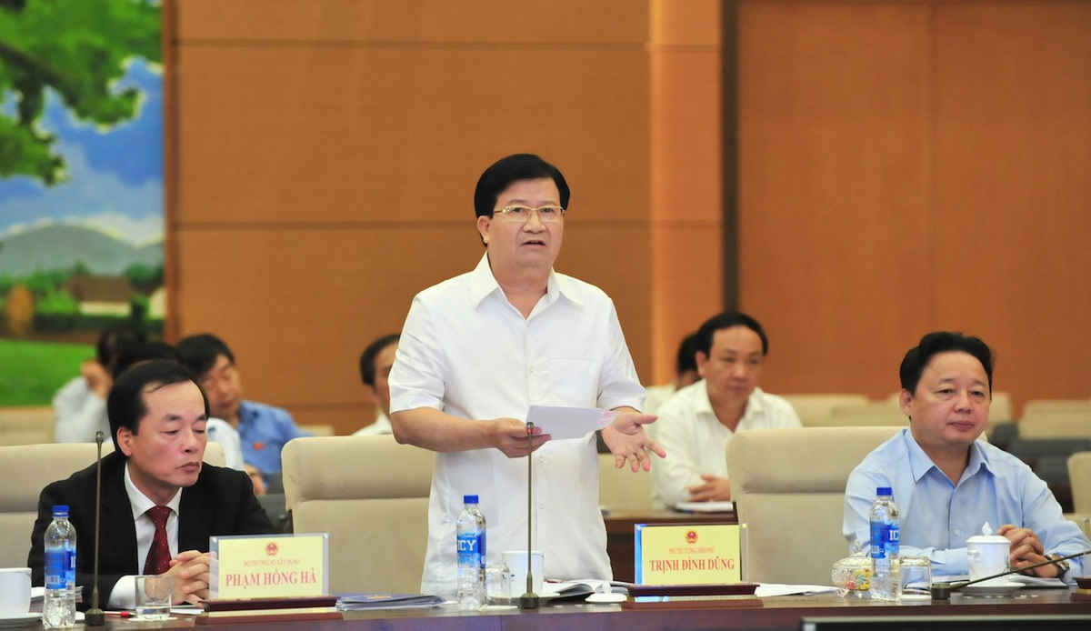 Phó Thủ tướng Trịnh Đình Dũng phát biểu tại phiên chất vấn
