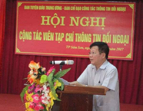 TS. Đào Xuân Tiến – Tổng Biên tập Tạp chí Thông tin đối ngoại chủ trì hội nghị.
