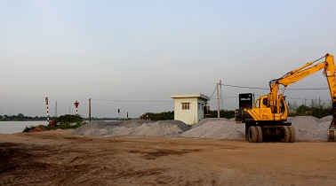  Điểm kinh doanh vật liệu xây dựng ôm sát trạm hút nước, Nhà Máy nước sạch số 1, phường Việt Hoà, TP Hải Dương.