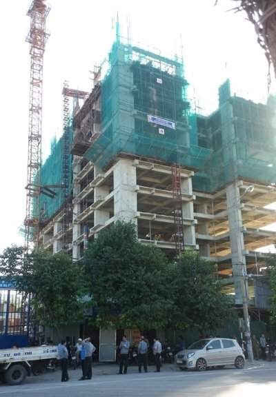 Tòa nhà chung cư 31 tầng của Cty CP tập đoàn đầu tư xây dựng và du lịch Bảo Sơn làm chủ đầu tư từng bị đình chỉ thi công.
