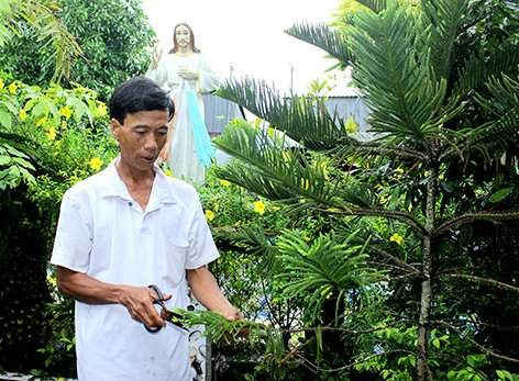 Bà con giáo dân Vịnh Chèo, xã Vĩnh Thuận Tây, huyện Vị Thủy, tỉnh Hậu Giang đang tích cực tham gia các hoạt động bảo vệ môi trường.