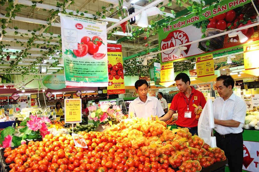 Cà chua của Công ty CP Nông sản thực phẩm Hải Dương xanh được bán ở siêu thị Big C Hải Dương.