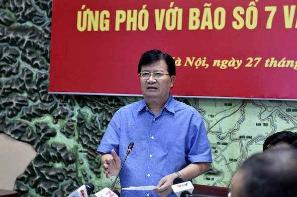 Phó Thủ tướng Trịnh Đình Dũng phát biểu chỉ đạo tại cuộc họp 