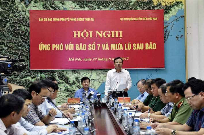 Bộ trưởng Nguyễn Xuân Cường phát biểu tại cuộc họp 