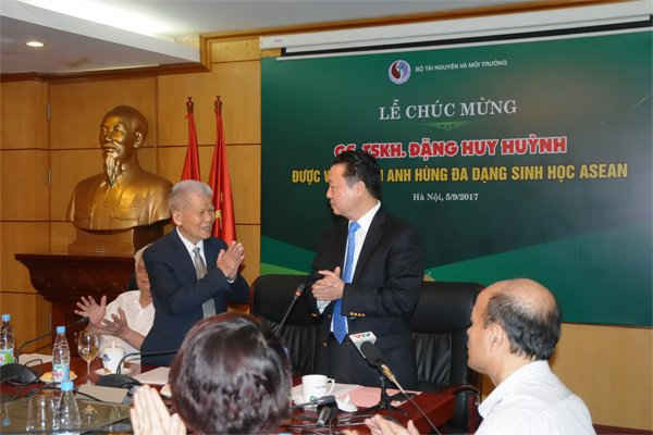 Bộ trưởng Trần Hồng Hà: Mong muốn Việt Nam sẽ có thêm nhiều Anh hùng Đa dạng sinh học ASEAN
