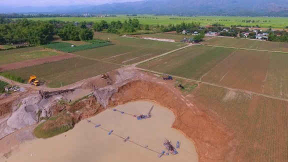 Khu vực khai thác cát gần sát khu vực được cấp giấy phép khai thác của Cty Lâm My tại đội 19, xã Noong Hẹt.