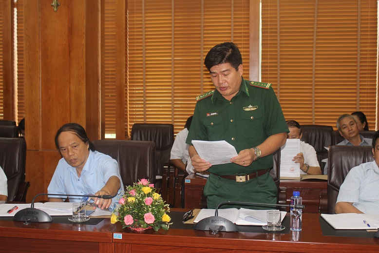 Đại diện Bộ chỉ huy Biên phòng tỉnh Cao Bằng phát biểu ý kiến.