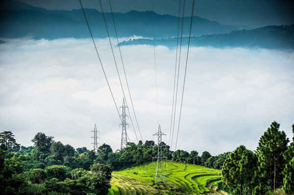 Đường dây truyền tải từ Syanja đến Butwal từ nhà máy thủy điện Kali Gandaki A ở Nepal. Ảnh: Ngân hàng Phát triển Châu Á