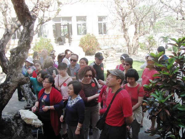 Khách du lịch Trung Quốc tham quan tại Đà Nẵng.
