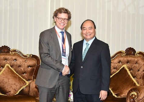 Thủ tướng tiếp Đại sứ Thụy Điển tại Việt Nam, ông Pereric Hogberg, Ảnh: VGP/Quang Hiếu