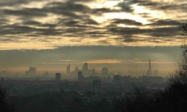 Cảnh báo ô nhiễm của London đã được ban hành 7 lần trong 13 tháng qua. Hình ảnh: Harriet Tyce / GuardianWitness