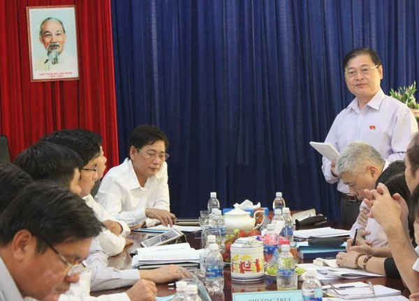 Ông Phan Xuân Dũng – Chủ nhiệm Ủy ban Khoa học, Công nghệ và Môi trường của Quốc hội phát biểu tại buổi làm việc