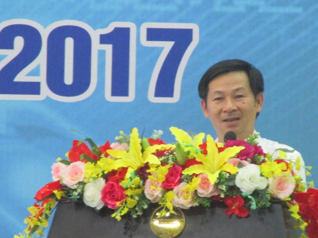 Ông Đặng Trung Thành- Giám đốc Sở Tài nguyên và Môi trường Bình Định phát biểu chúc mừng Hội nghị 