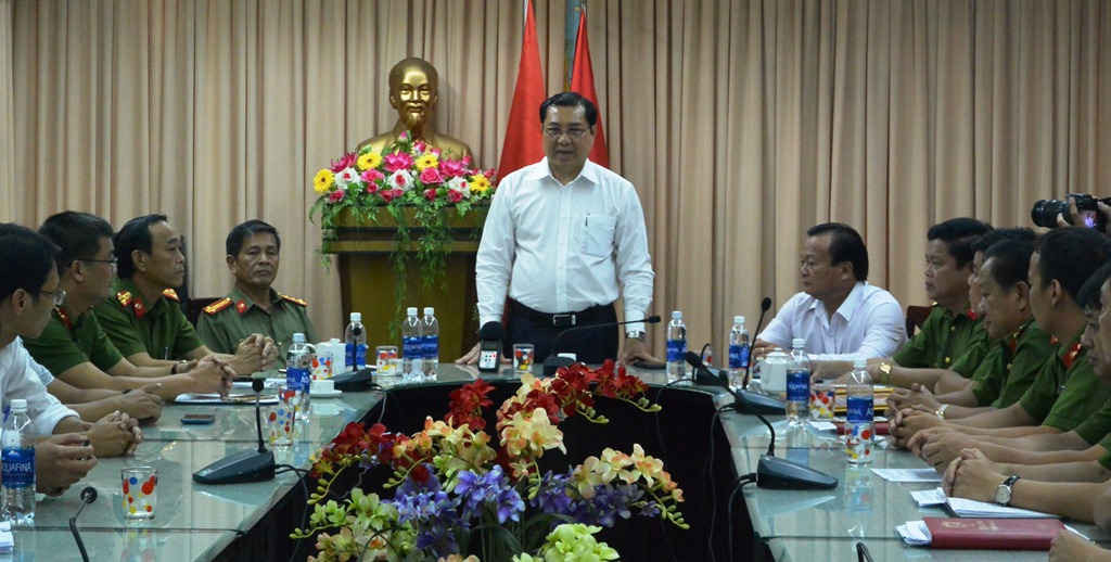 Chủ tịch yêu cầu các đơn vị tăng cường nghiệp vụ để đảm bảo an ninh cho thành phố trước thời điểm Đà Nẵng diễn ra Tuần lễ Cấp cao APEC 2017
