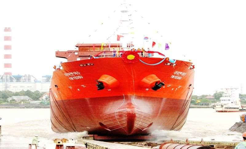 Hạ thủy tàu chở dầu/hóa chất 6.500DWT “YN YEOSU”