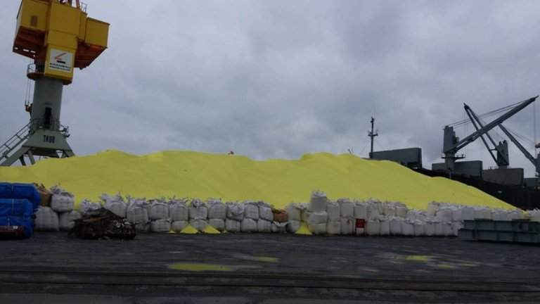 Hơn 3 vạn tấn lưu huỳnh dạng hạt được phía cảng Hoàng Diệu khẳng định vô hại với môi trường.