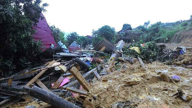 Theo thống kê chưa đầy đủ, tới ngày 17/10, huyện Phù Yên, tỉnh Sơn La đã thiệt hại hơn 600 tỷ đồng do mưa lũ.