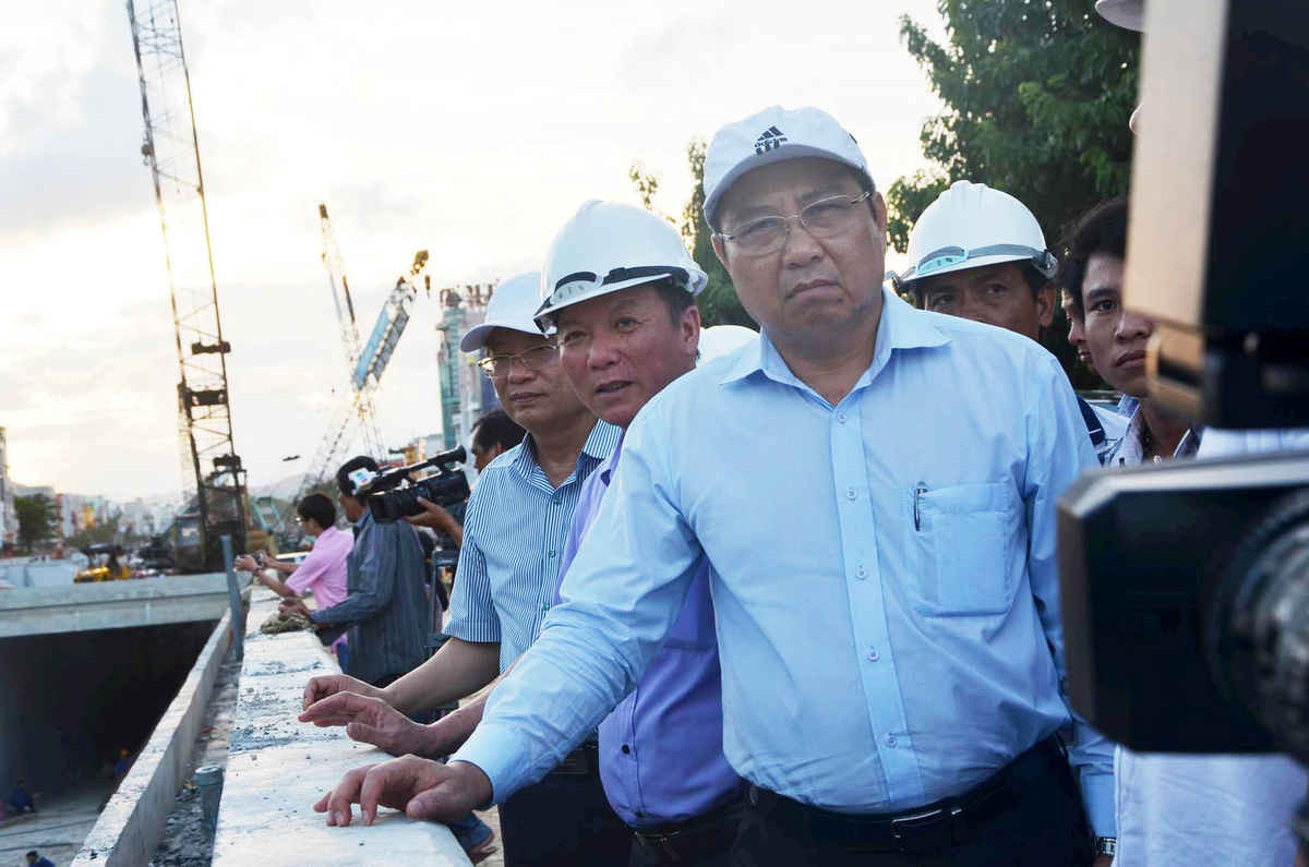 Chủ tịch UBND TP. Đà Nẵng yêu cầu chủ đầu tư tăng ca đẩy nhanh tiến độ của công trình
