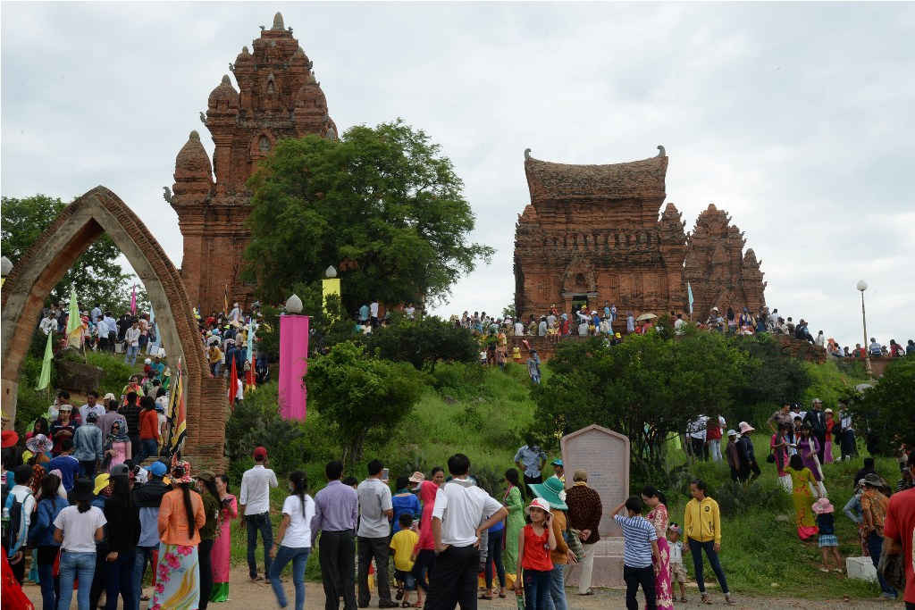 Tháp Poklonggarai- nơi diễn ra các hoạt động chính trong Lễ hội Katê