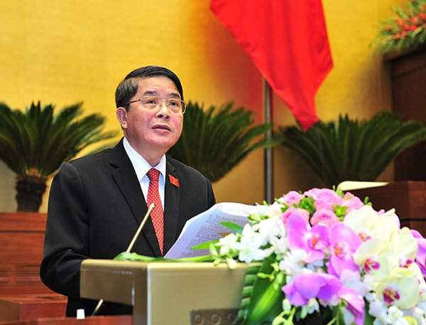 Chủ nhiệm Ủy ban Tài chính, Ngân sách Nguyễn Đức Hải trình bày báo cáo thẩm tra tại Hội trường chiều 23/10. Ảnh: Quốc Khánh