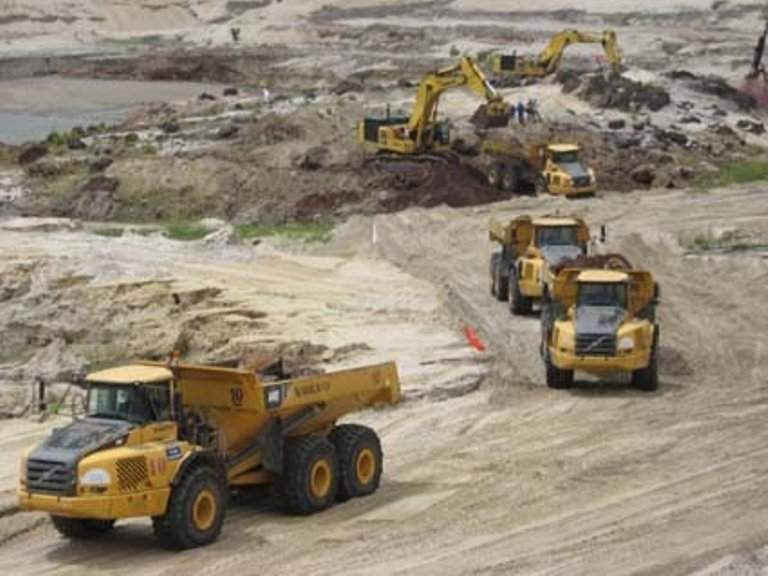 Dự án khai thác mỏ sắt Thạch Khê đã tạo việc làm cho hàng ngàn lao động cho tỉnh Hà Tĩnh