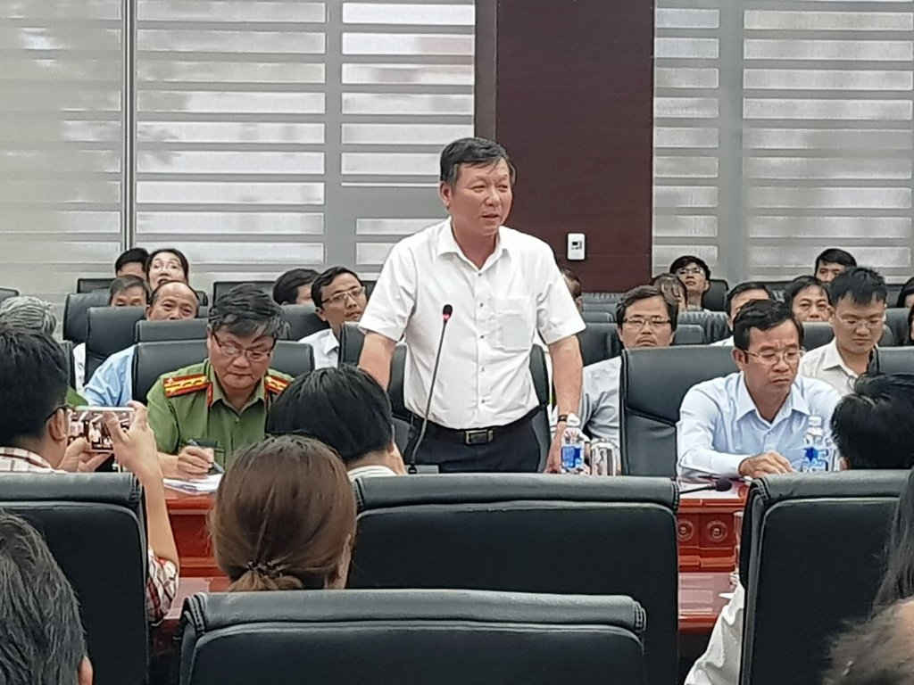 Ông Lê Văn Trung, Giám đốc Sở GTVT Đà Nẵng trả lời báo chí