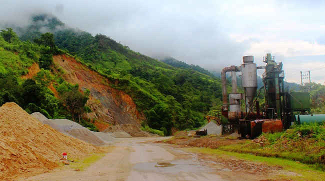 Khu vực khai thác chế biến đá làm vật liệu xây dựng thông thường tại xã Chà Nưa, huyện Nậm Pồ.